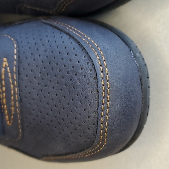 Blue Levi's Sneakers - Picture 4 of 12